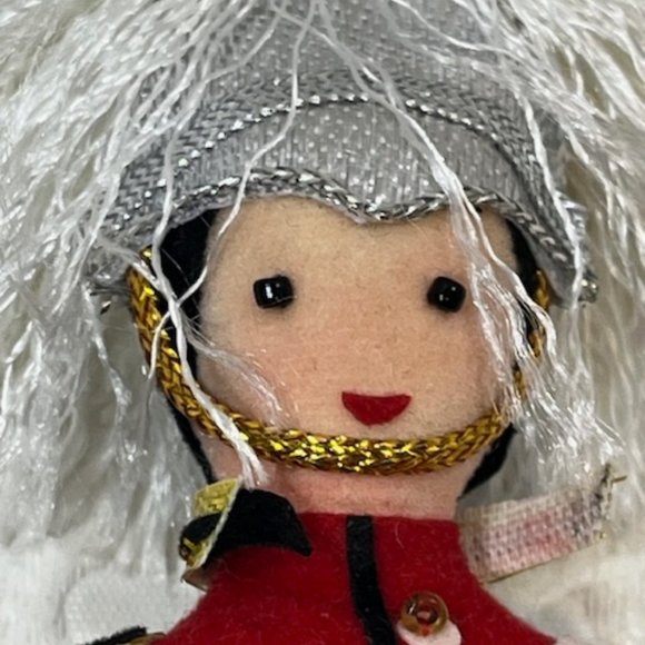 Queen's Guard Embroidered Felt Christmas Tree Ornament Handmade 7" - Picture 8 of 9